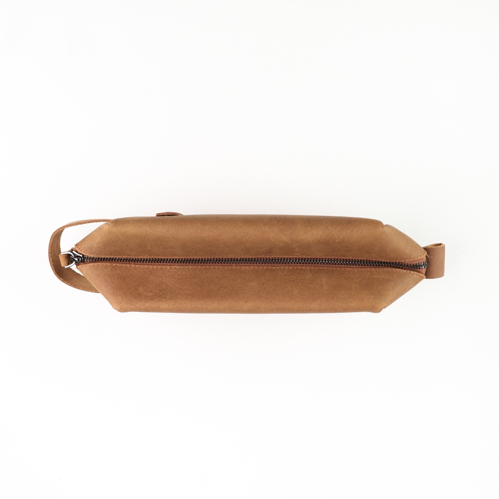 Kavy Leather Pouch Bag (Brown)