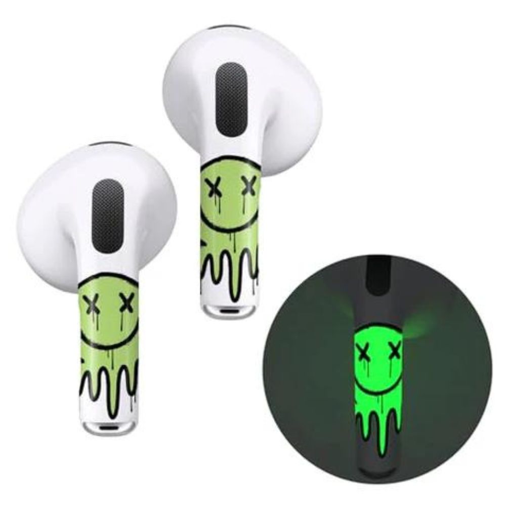 RockMax Skin for Airpods 3 and case (Glow in the Dark Smiley)